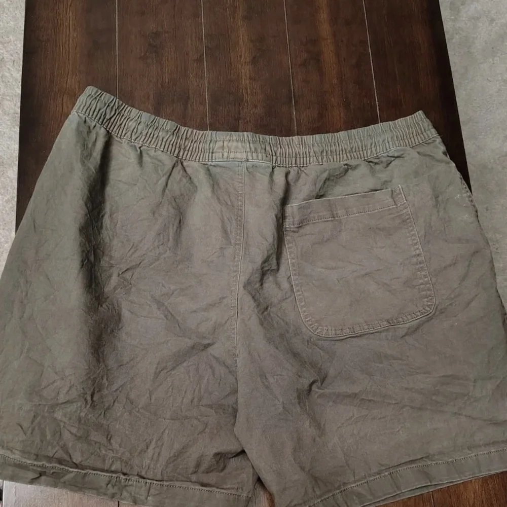 Forever‎ 21 Men's Olive Athletic Shorts